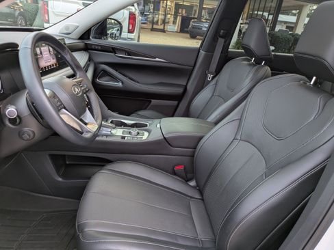 Used 2023 INFINITI QX60 Sensory w/ Vision Package image 19