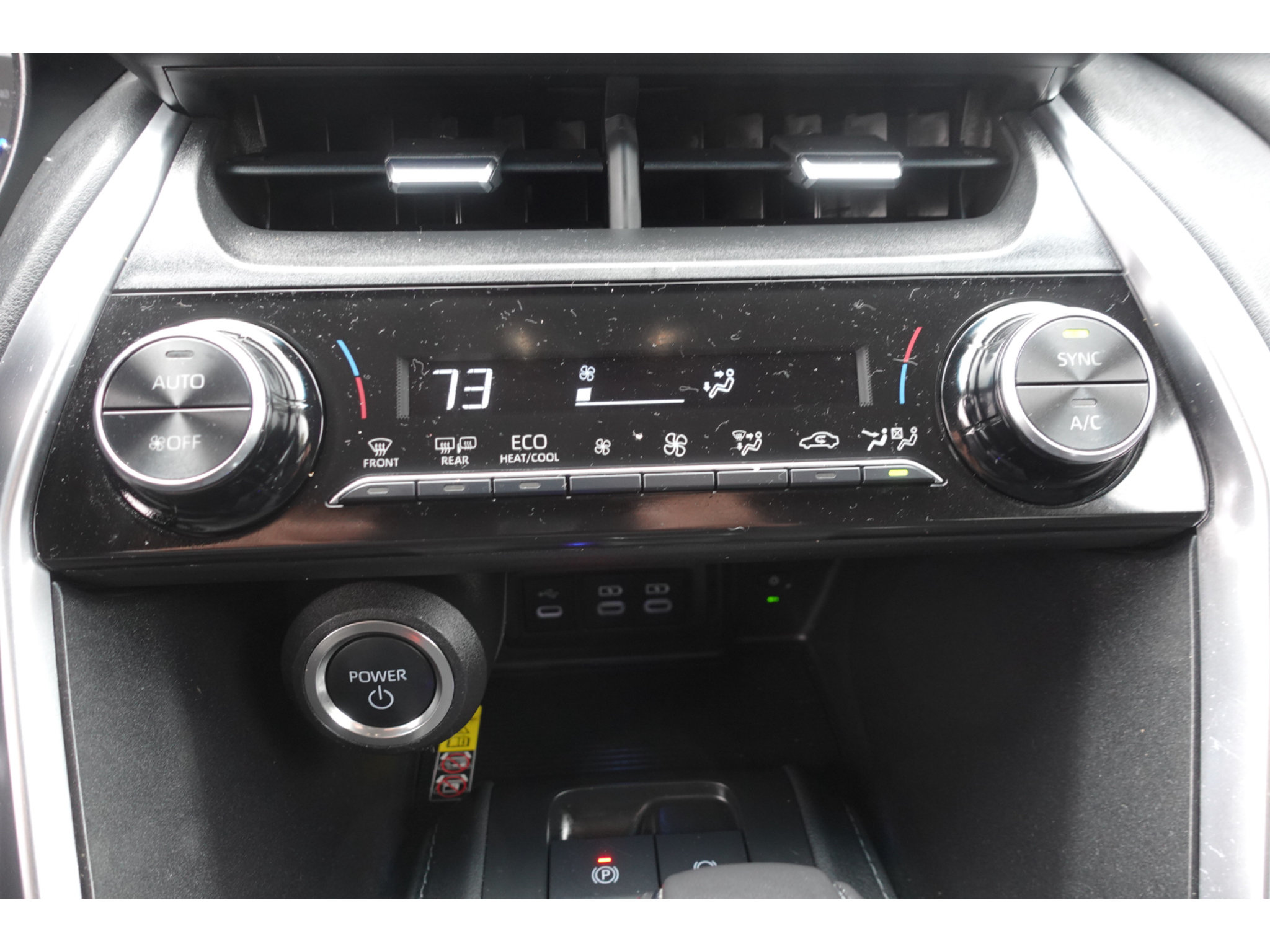 Certified 2024 Toyota Venza LE AWD/4WD image 17