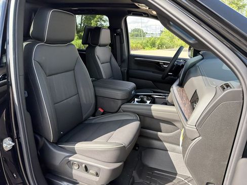 New 2026 Chevrolet Suburban Premier AWD/4WD image 37
