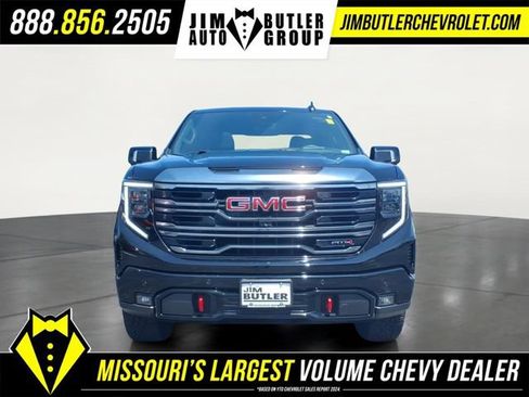Used 2024 GMC Sierra 1500 AT4 w/ Technology Package AWD/4WD image 25