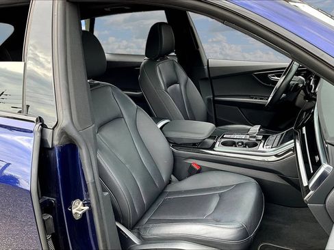 Used 2022 Audi Q8 Premium Plus w/ Premium Plus Package AWD/4WD image 29