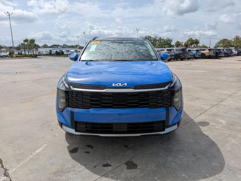 Certified 2026 Kia Sportage SX FWD image 3