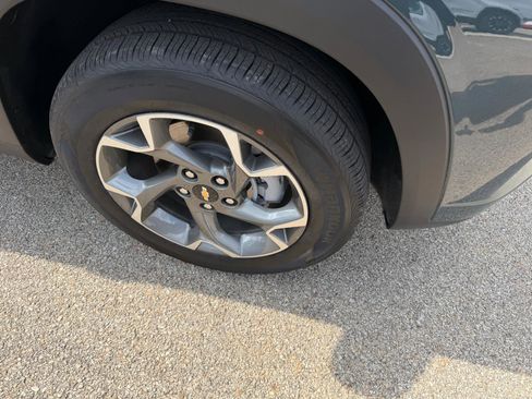 Used 2026 Chevrolet Trax LT w/ LT Convenience Package image 10