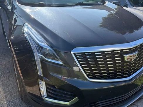 Used 2022 Cadillac XT5 Premium Luxury AWD/4WD image 2
