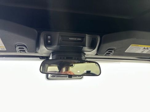 Used 2024 Jeep Wrangler Unlimited image 24