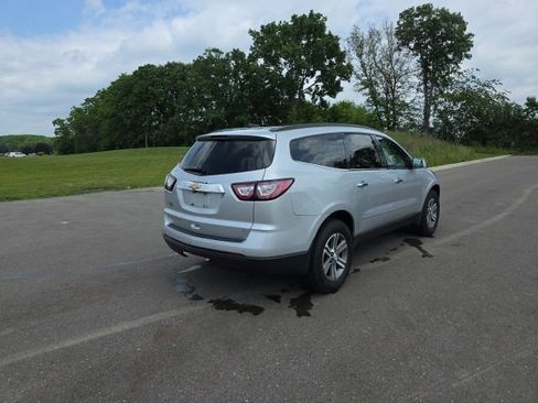 Used 2017 Chevrolet Traverse LT AWD/4WD image 7