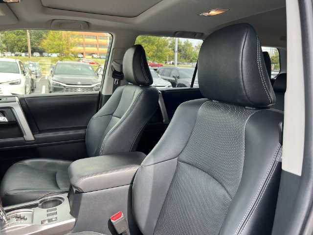 Used 2023 Toyota 4Runner Limited AWD/4WD image 9
