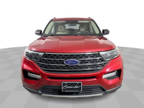Used 2023 Ford Explorer XLT w/ Equipment Group 202A AWD/4WD image 3