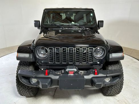Certified 2024 Jeep Wrangler Unlimited Rubicon AWD/4WD image 2