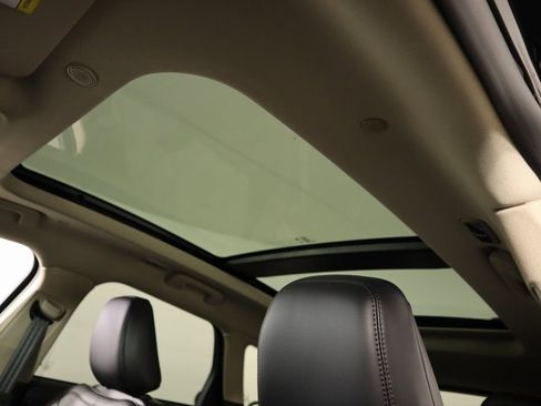 New 2025 Lincoln Corsair Grand Touring AWD/4WD image 16