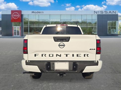 New 2026 Nissan Frontier SV w/ Tow Package AWD/4WD image 4