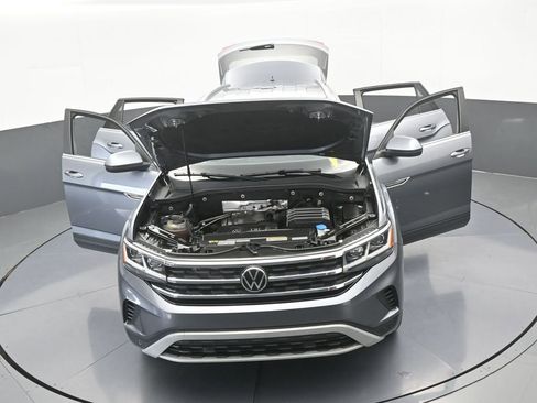 Used 2022 Volkswagen Atlas Cross Sport SE w/ Black Wheel Package image 74