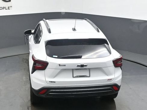 New 2026 Chevrolet Trax RS w/ Sunroof Package FWD image 35