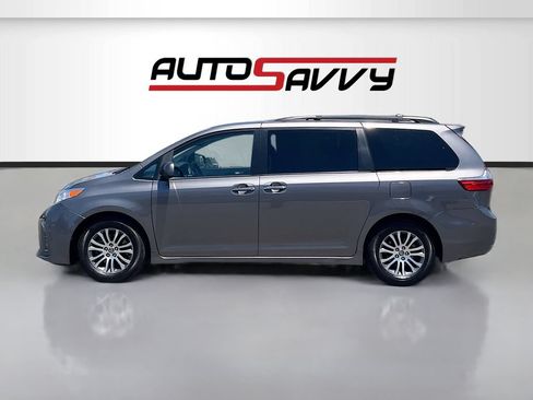 Used 2020 Toyota Sienna XLE FWD image 4