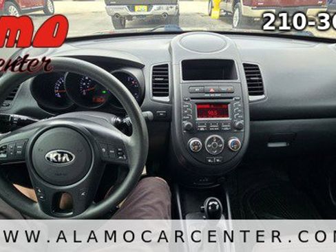 Used 2013 Kia Soul FWD image 33