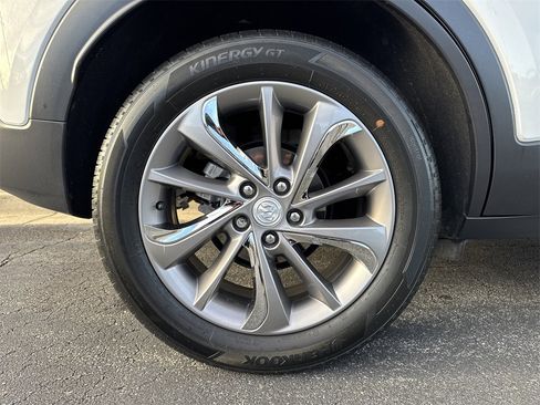 Used 2021 Buick Encore GX Essence w/ Advanced Technology Package image 17