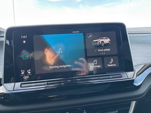 New 2026 Volkswagen Atlas Cross Sport SE image 49