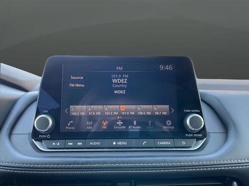 Used 2023 Nissan Rogue SV image 16