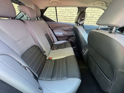 Used 2023 Nissan Kicks SR w/ SR Premium Package FWD image 8