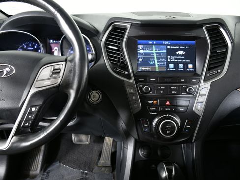 Used 2019 Hyundai Santa Fe XL image 17