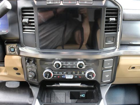 Used 2023 Ford F350 Lariat AWD/4WD image 16