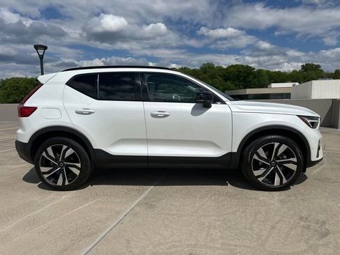 Certified 2023 Volvo XC40 B5 Plus w/ Protection Package Premier AWD/4WD image 10