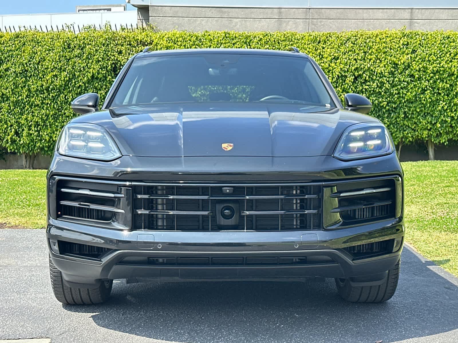 Certified 2025 Porsche Cayenne S AWD/4WD image 11