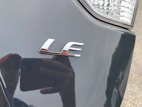 Used 2025 Toyota Corolla LE FWD image 15