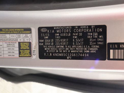 Used 2016 Kia Sedona LX image 36