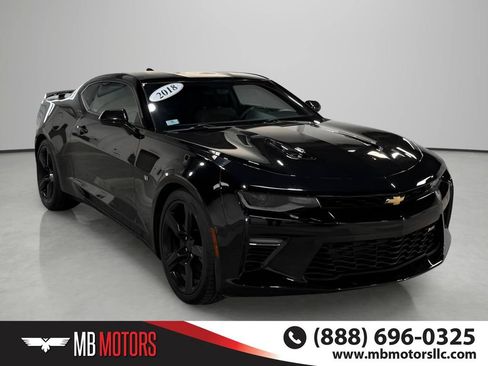 Used 2018 Chevrolet Camaro SS RWD image 3