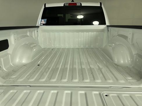 New 2026 RAM 1500 Laramie AWD/4WD image 10