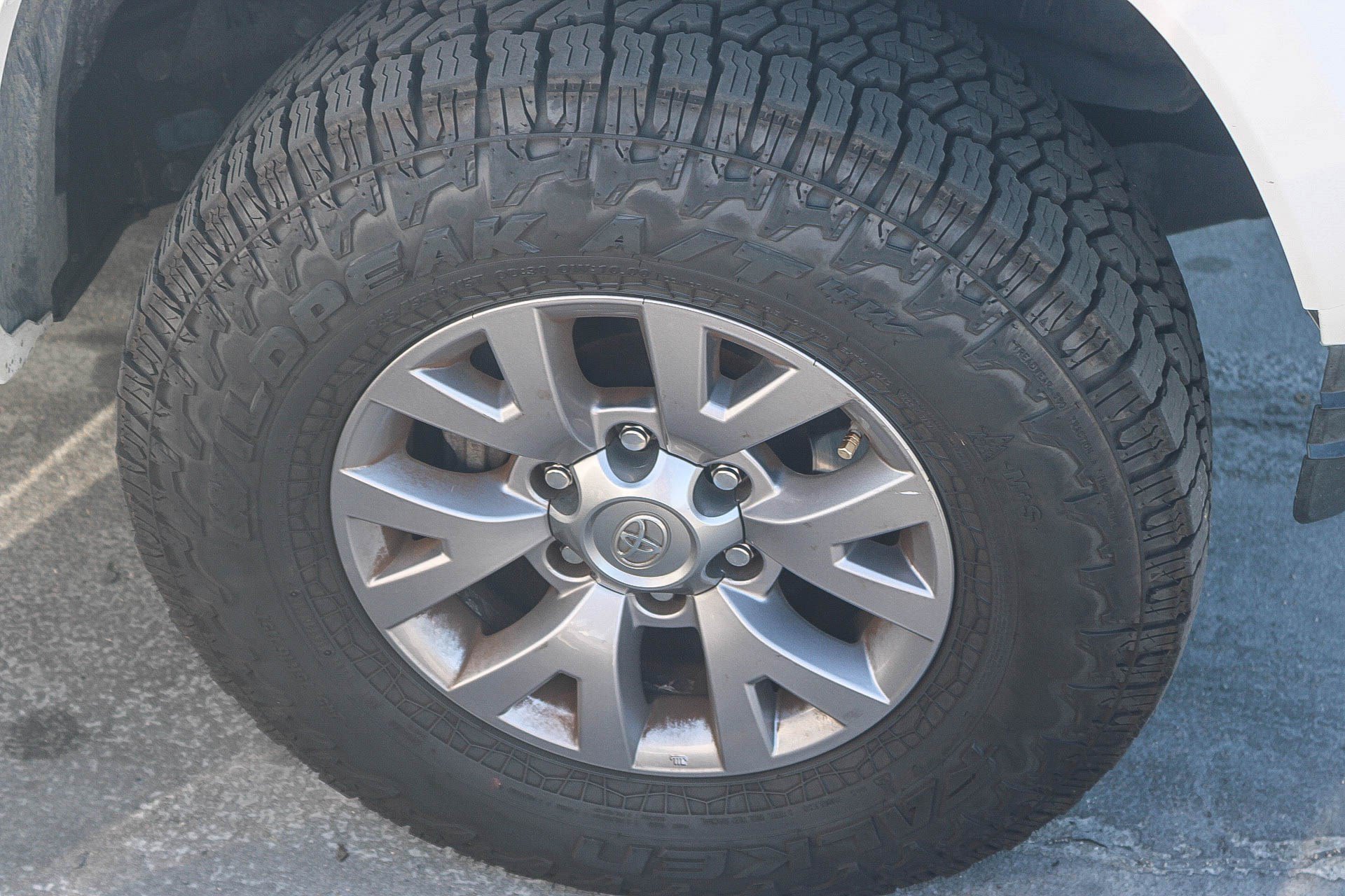Used 2019 Toyota Tacoma SR5 AWD/4WD image 17