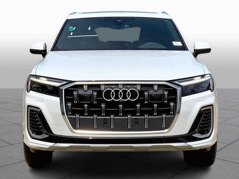 Used 2025 Audi Q7 3.0T Premium Plus image 3