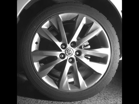 Certified 2022 Buick Envision Avenir w/ Technology Package II AWD/4WD image 49