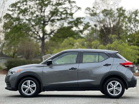 Used 2020 Nissan Kicks S FWD image 8
