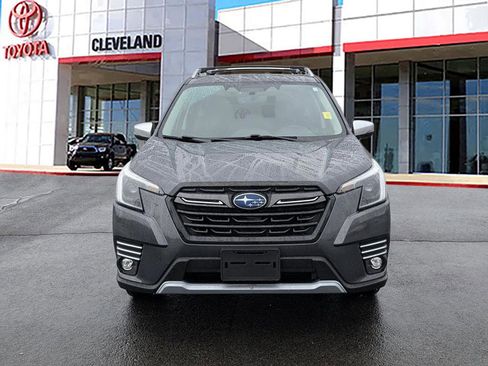 Used 2022 Subaru Forester Touring image 3
