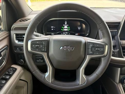 Used 2024 Chevrolet Tahoe Z71 w/ Luxury Package AWD/4WD image 14