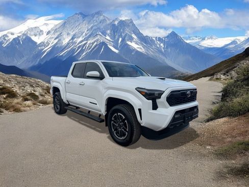 Certified 2024 Toyota Tacoma TRD Sport w/ TRD Sport Upgrade Package image 7