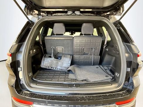 Used 2024 Jeep Grand Cherokee L Laredo RWD image 25