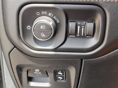 Used 2020 RAM 1500 Limited RWD image 24