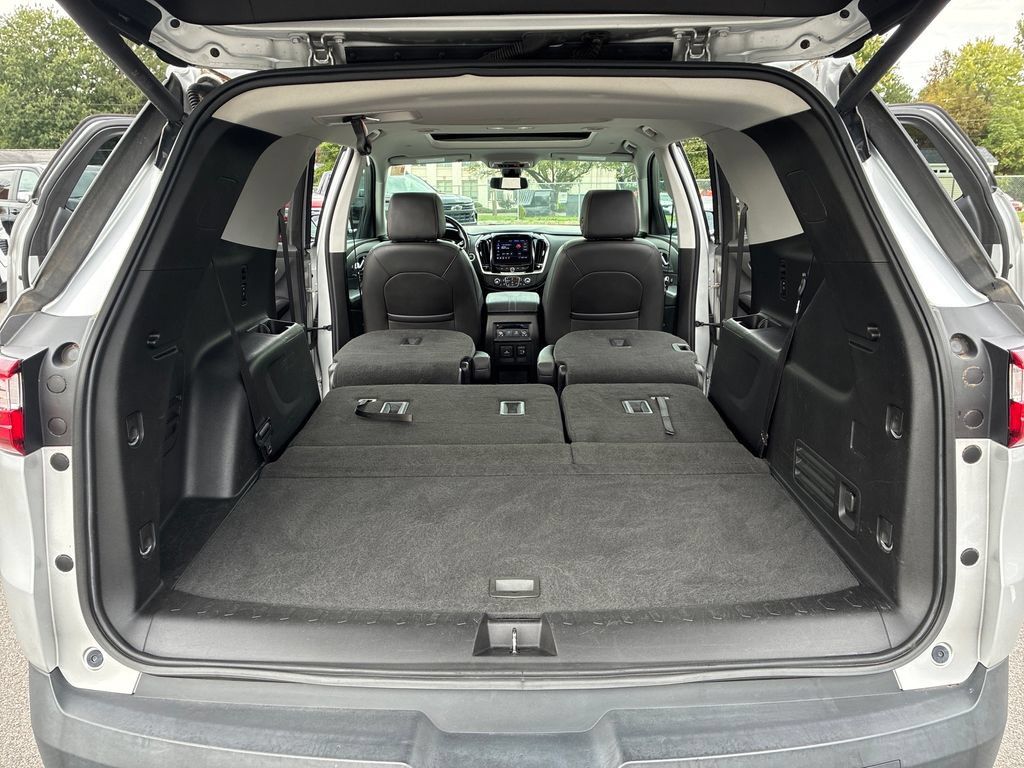 Used 2020 Chevrolet Traverse LT w/ LT Premium Package AWD/4WD image 51