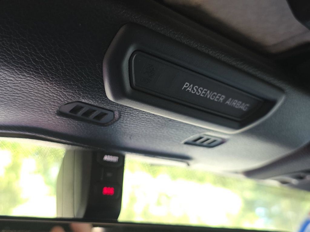 Used 2018 Jeep Wrangler Unlimited Sahara AWD/4WD image 29