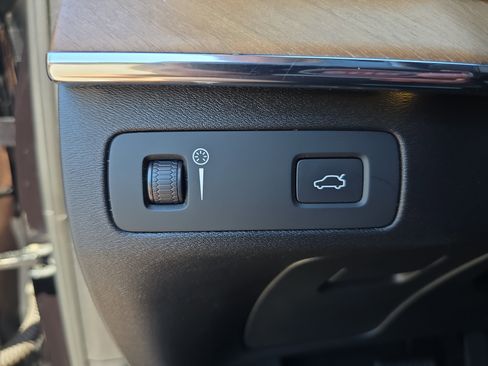 Used 2018 Volvo XC90 T6 Inscription w/ Convenience Package AWD/4WD image 28