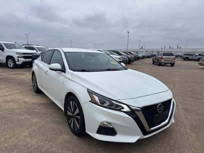 Certified 2021 Nissan Altima 2.5 SV