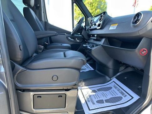 Used 2026 Mercedes-Benz Sprinter 2500 image 44