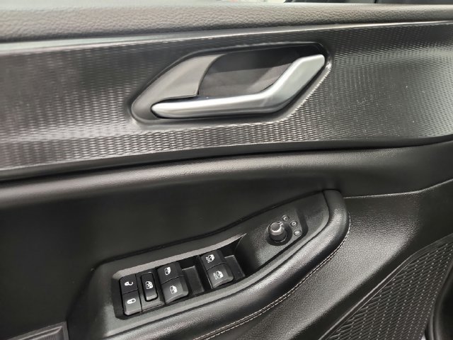 Used 2024 Jeep Grand Cherokee Laredo RWD image 15