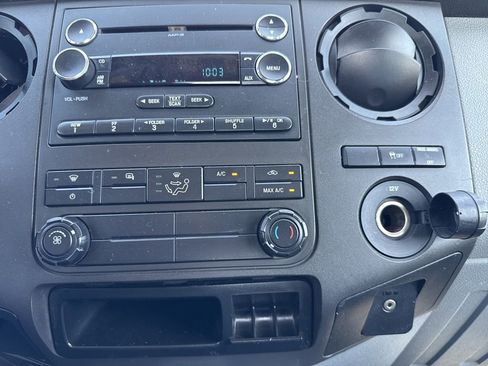 Used 2014 Ford F250 XL w/ Power Equipment Group image 46