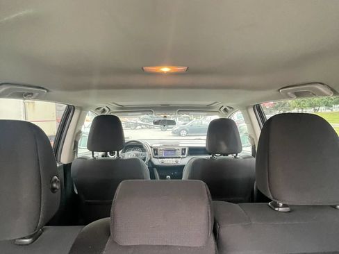 Used 2013 Toyota RAV4 XLE AWD/4WD image 34