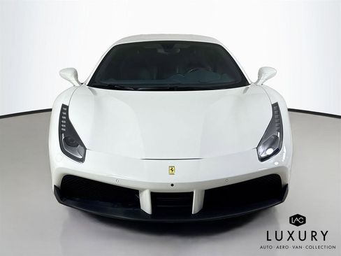 Used 2016 Ferrari 488 GTB image 9