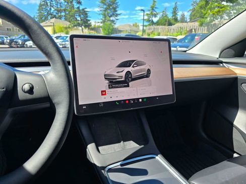 Used 2023 Tesla Model 3 Standard Range RWD image 26